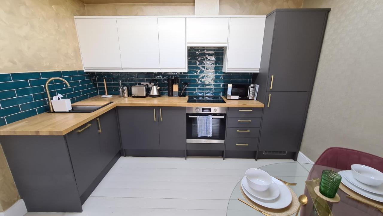 The Loughborough - Elegant, Glamourous Boutique 1 Bed, Central Труро Екстериор снимка