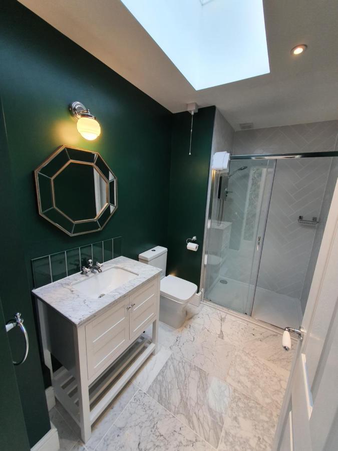 The Loughborough - Elegant, Glamourous Boutique 1 Bed, Central Труро Екстериор снимка