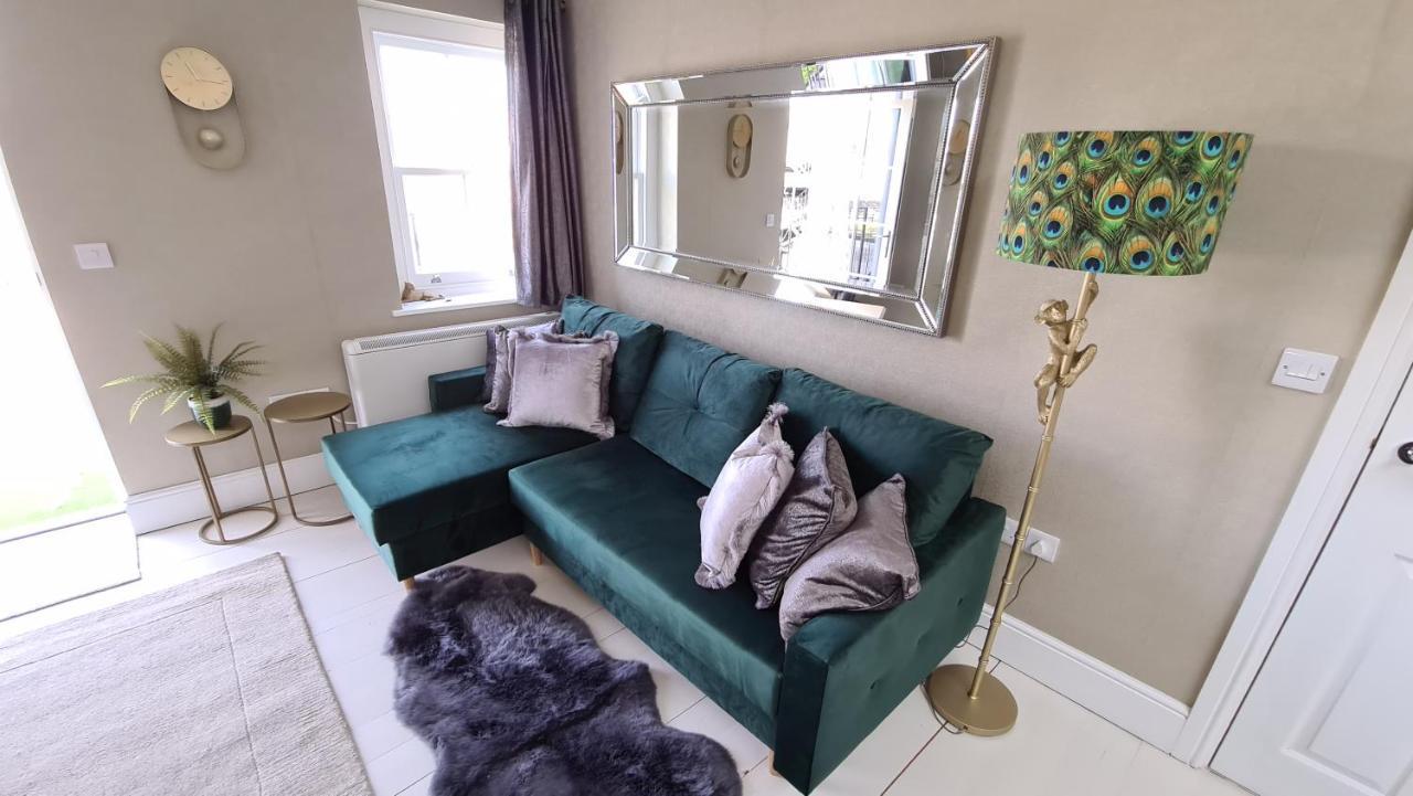 The Loughborough - Elegant, Glamourous Boutique 1 Bed, Central Труро Екстериор снимка