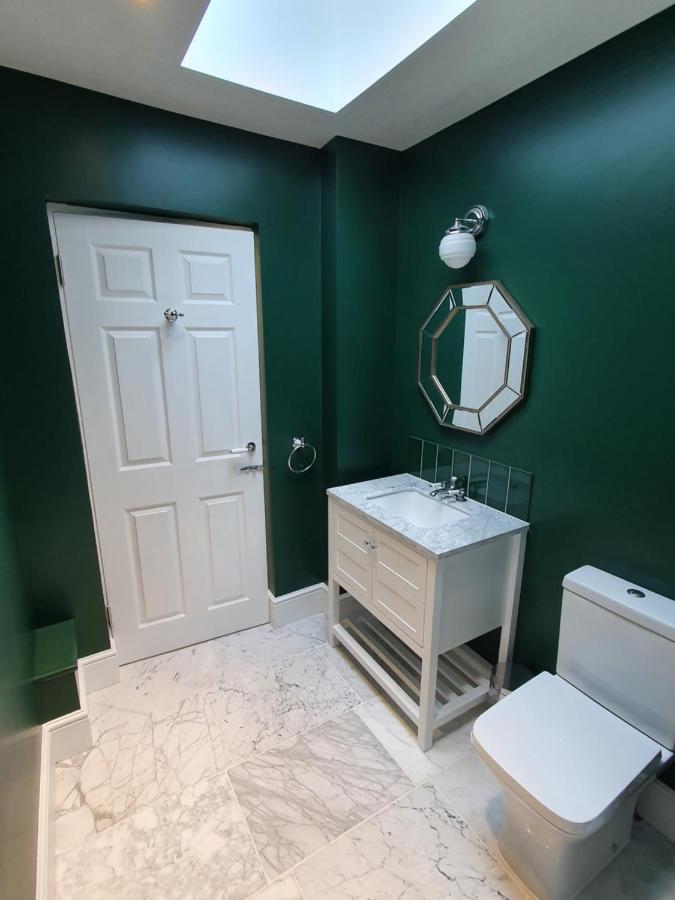 The Loughborough - Elegant, Glamourous Boutique 1 Bed, Central Труро Екстериор снимка
